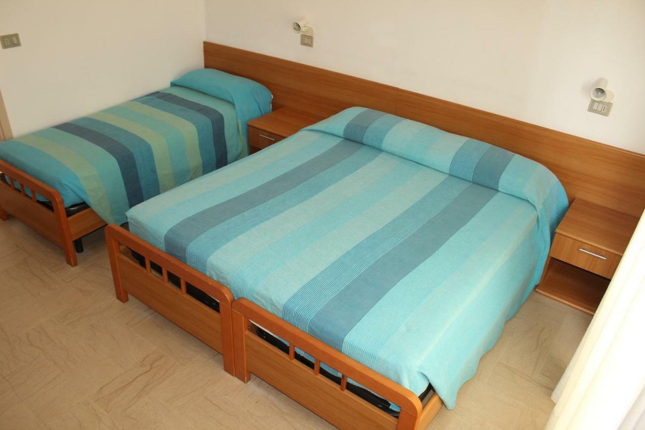 Hotel Caravel Sottomarina Exterior foto