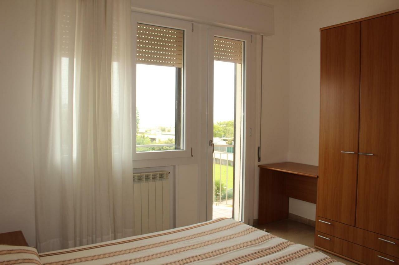 Hotel Caravel Sottomarina Exterior foto