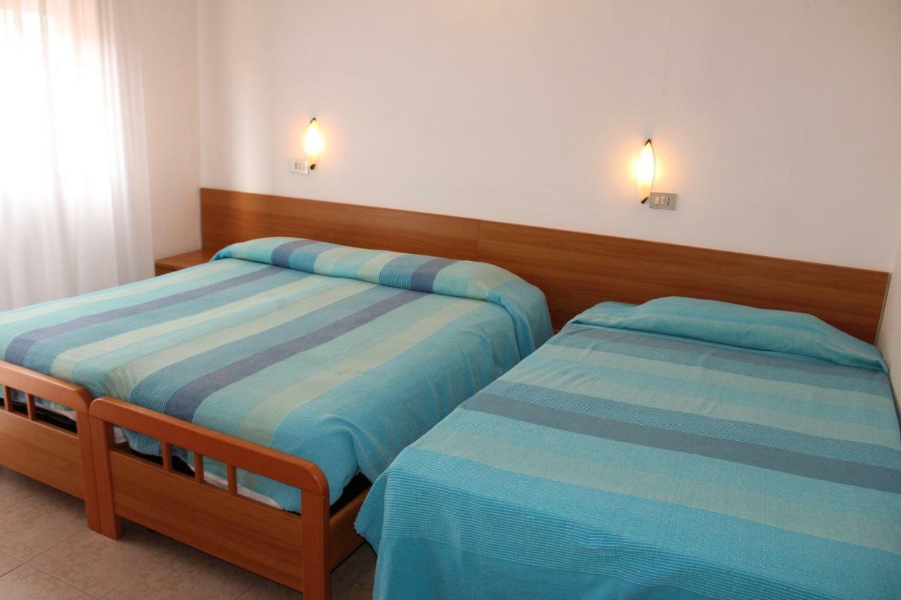Hotel Caravel Sottomarina Exterior foto