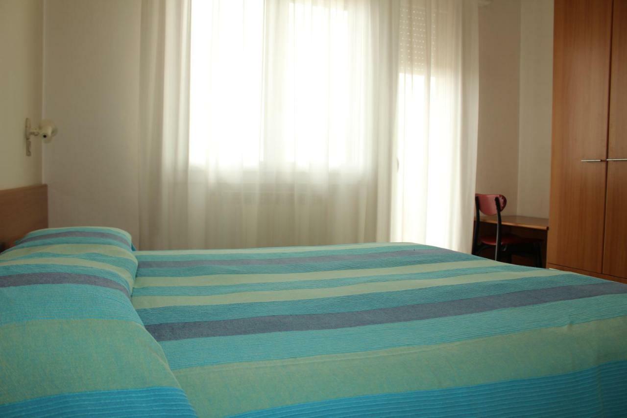 Hotel Caravel Sottomarina Exterior foto